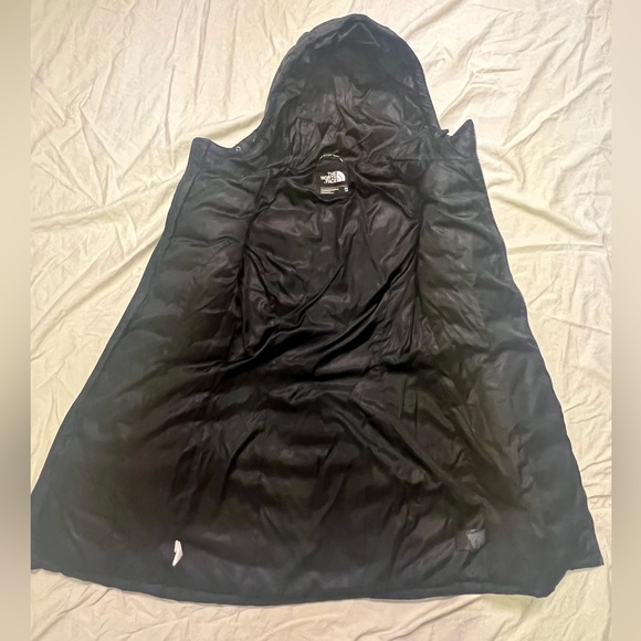 The North Face Women's Black Hooded Puffer XS Coat - Picture 5 of 6